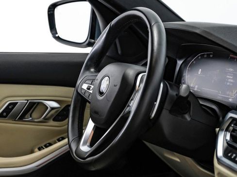 Used 2020 BMW 330i Sedan w/ Convenience Package image 11