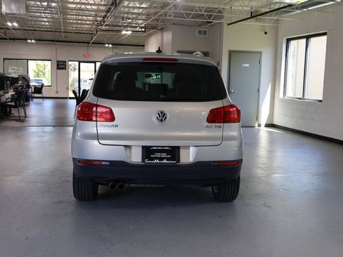 Used 2015 Volkswagen Tiguan S FWD image 5