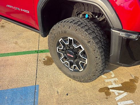 Used 2024 GMC Sierra 2500 AT4X AWD/4WD image 6
