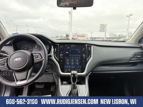 Used 2024 Subaru Outback Premium AWD/4WD image 12