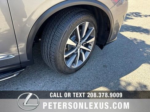 Used 2025 Acura MDX SH-AWD w/ Technology Package image 11