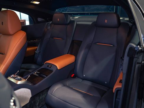 Used 2018 Rolls-Royce Wraith RWD image 42
