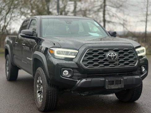 Used 2023 Toyota Tacoma TRD Off-Road w/ Technology Package image 7