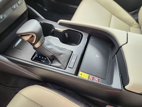 Certified 2025 Lexus ES 350 w/ Premium Package FWD image 19