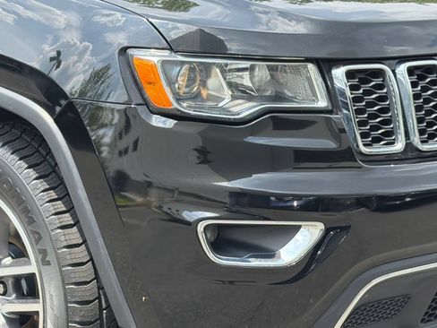 Used 2020 Jeep Grand Cherokee Limited AWD/4WD image 11