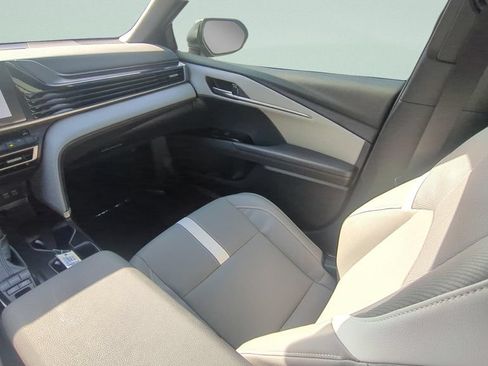 Used 2026 Toyota Camry SE FWD image 12