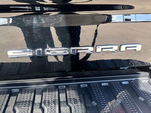 Used 2022 GMC Sierra 1500 Denali RWD image 10