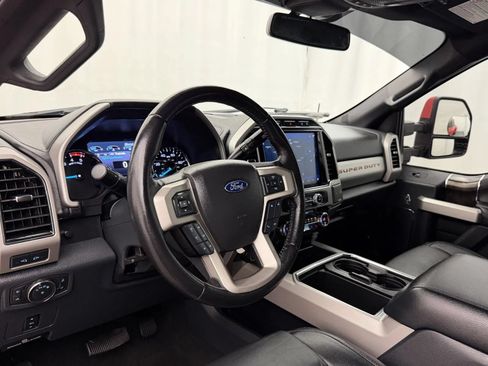 Used 2022 Ford F350 Lariat w/ Lariat Value Package RWD image 10