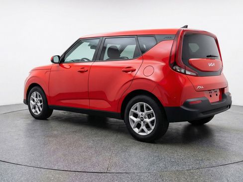 Used 2025 Kia Soul LX w/ LX Technology Package image 6
