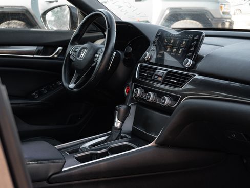 Used 2018 Honda Accord Sport image 33