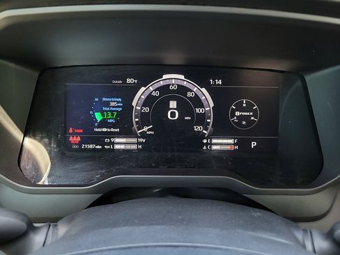 Used 2024 Toyota Tundra Limited AWD/4WD image 18