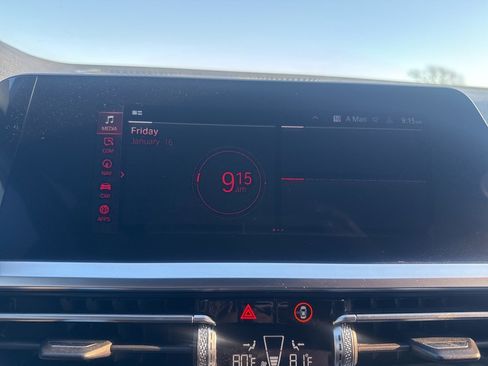 Used 2021 BMW 330i Sedan w/ Convenience Package image 31