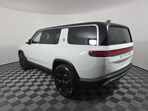 Used 2023 Rivian R1S Adventure AWD/4WD image 3