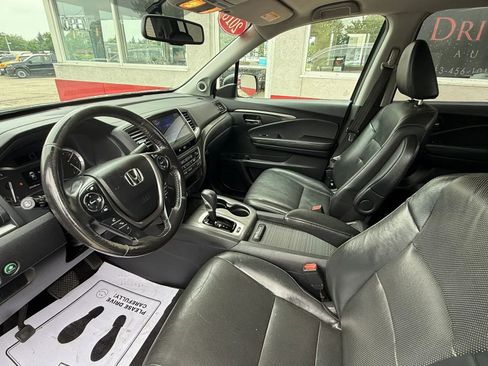 Used 2018 Honda Ridgeline RTL-T image 9