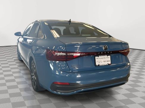 Used 2025 Volkswagen Jetta Sport FWD image 7