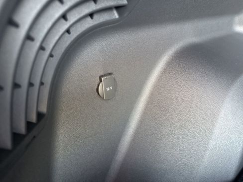 New 2026 Volkswagen Atlas Cross Sport SE image 25