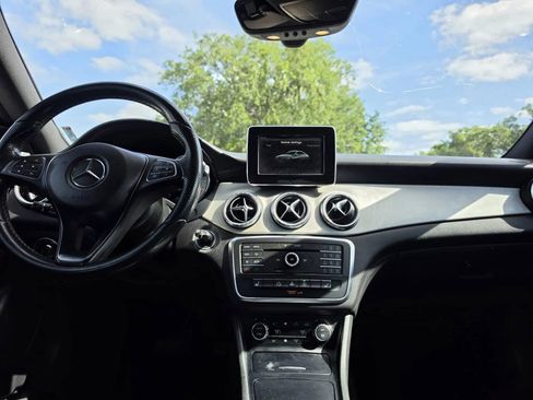 Used 2015 Mercedes-Benz CLA 250 image 11