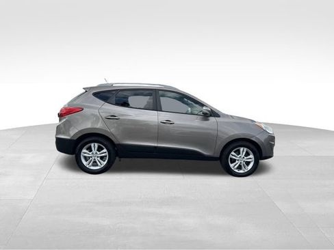 Used 2013 Hyundai Tucson GLS FWD image 6