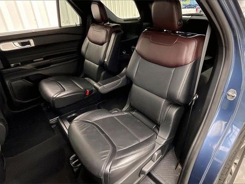 Used 2020 Ford Explorer Platinum w/ Premium Technology Package image 20