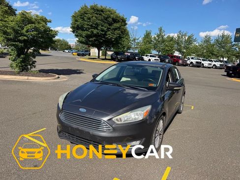 Used 2015 Ford Focus Titanium FWD image 1