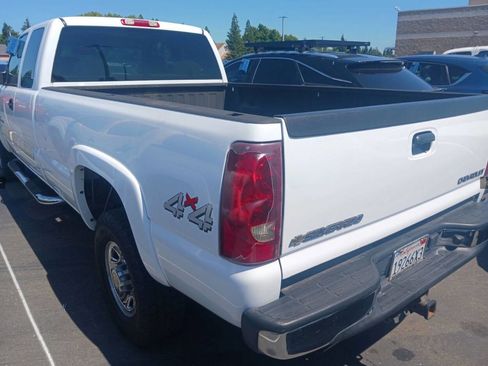 Used 2003 Chevrolet Silverado 2500 LS w/ Skid Plate Package AWD/4WD image 1