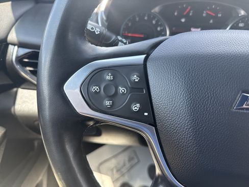 Used 2023 Chevrolet Traverse RS AWD/4WD image 23