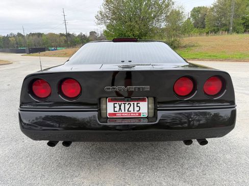 Used 1989 Chevrolet Corvette Coupe image 4