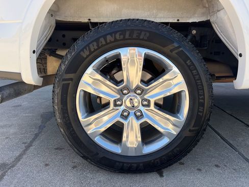 Used 2020 Ford F150 Platinum w/ Equipment Group 701A Luxury image 10