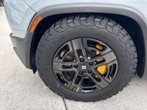 Used 2023 Rivian R1T Adventure AWD/4WD image 10