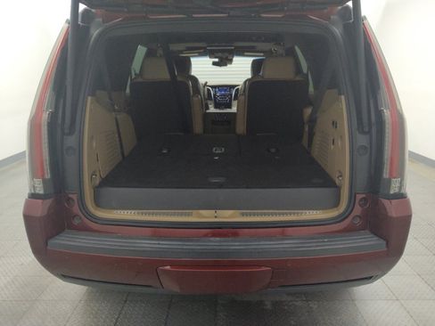 Used 2018 Cadillac Escalade Platinum RWD image 29