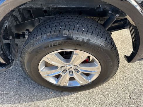 Used 2020 Ford F150 Platinum w/ Equipment Group 701A Luxury image 13