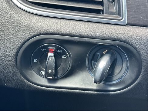 Used 2018 Porsche Macan GTS w/ Premium Package Plus image 17