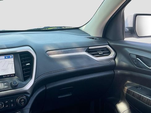 Used 2022 GMC Acadia Denali w/ Denali Technology Package AWD/4WD image 25