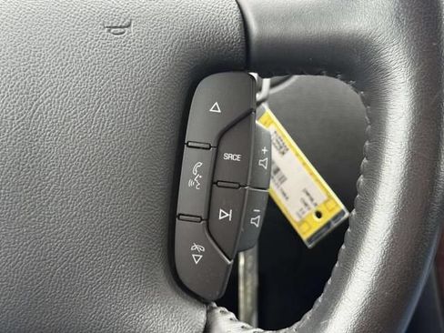 Used 2011 Chevrolet Impala LT FWD image 22