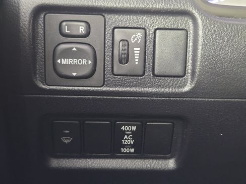 Used 2018 Toyota 4Runner SR5 Premium AWD/4WD image 21