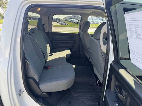 Used 2017 RAM 1500 Express AWD/4WD image 12