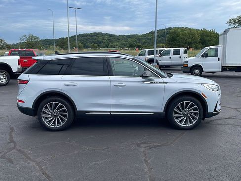 Used 2025 Lincoln Corsair Reserve AWD/4WD image 6