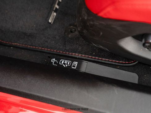 Used 2021 Chevrolet Corvette Stingray Premium Conv w/ Z51 Performance Package image 31