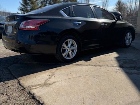 Used 2014 Nissan Altima 2.5 SV w/ Convenience Package image 4