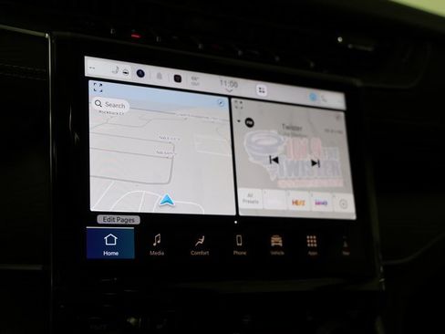 New 2025 Jeep Grand Cherokee Limited w/ Black Appearance Package image 18