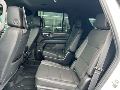 Used 2021 Chevrolet Tahoe Z71 w/ Luxury Package AWD/4WD image 27