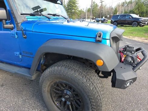 Used 2015 Jeep Wrangler Sport w/ Quick Order Package 24S AWD/4WD image 28