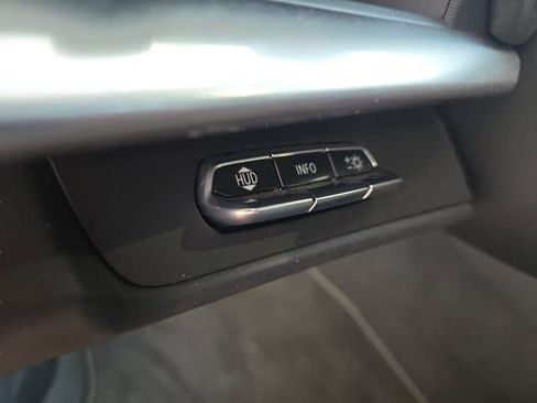 Used 2021 Chevrolet Corvette Stingray Premium Conv w/ Z51 Performance Package RWD image 18