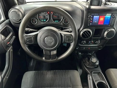 Used 2012 Jeep Wrangler Sport AWD/4WD image 16