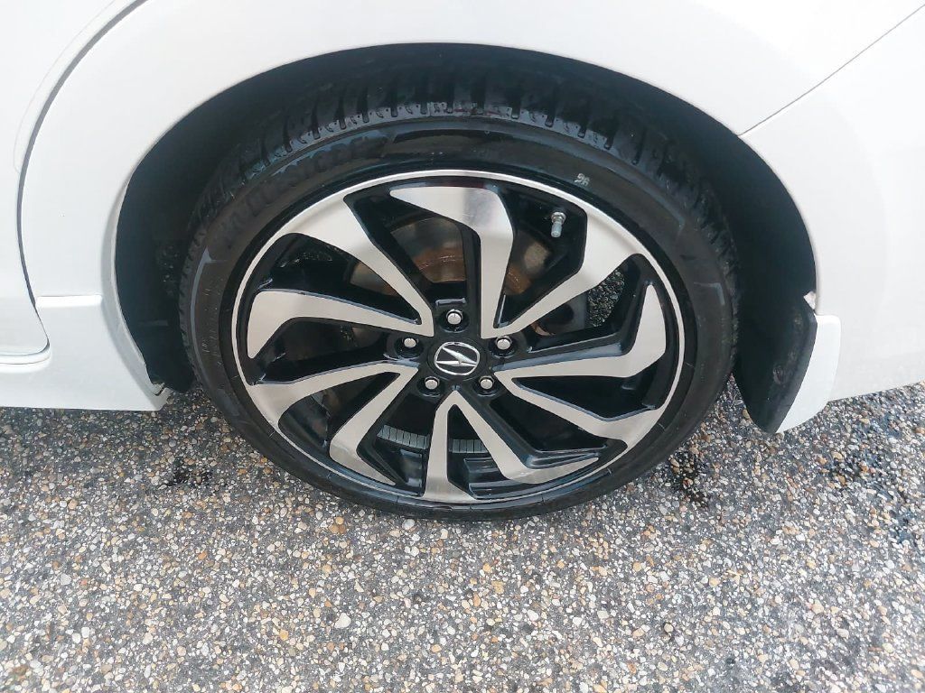 Used 2017 Acura ILX w/ Technology & A-SPEC Package FWD image 33