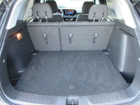 Certified 2025 Chevrolet TrailBlazer LT FWD image 12