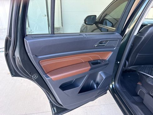 Used 2021 Volkswagen Atlas SEL Premium image 15