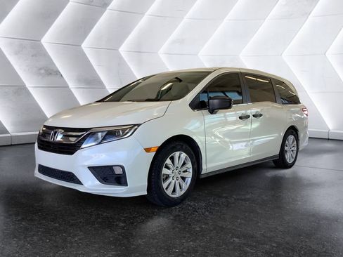 Used 2018 Honda Odyssey LX image 3