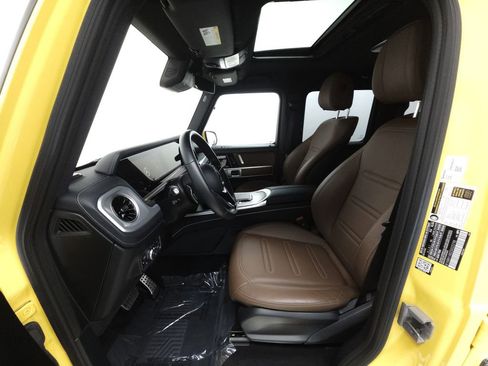 Used 2025 Mercedes-Benz G 550 image 8