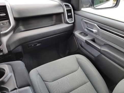Used 2022 RAM 1500 Big Horn AWD/4WD image 18